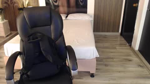 Snapshot of sam_mansson66 chatting on 17, 9, 2025 SAM MANSON online show from 17, 9, 2025