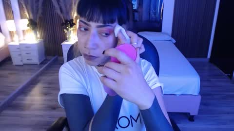 Snapshot of sam_mansson66 chatting on 23, 10, 2025 SAM MANSON online show from 23, 10, 2025