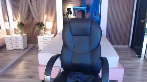 Snapshot of sam_mansson66 chatting on 10, 11, 2025 SAM MANSON online show from 10, 11, 2025