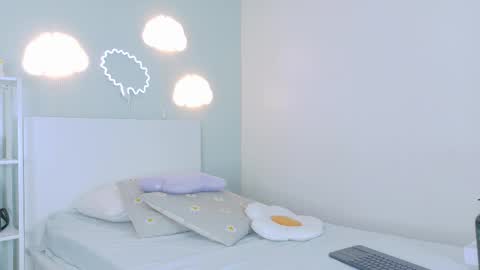   online show from 15, 12, 2025