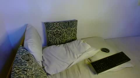 Snapshot of samanta_r_ chatting on 7, 11, 2025 Samanta online show from 7, 11, 2025