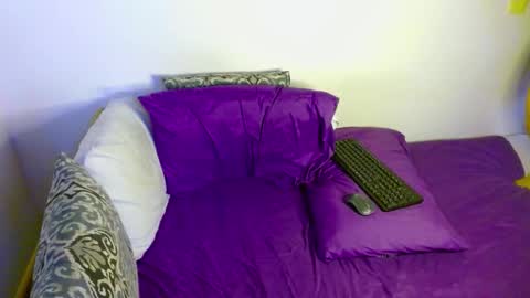 Snapshot of samanta_r_ chatting on 26, 11, 2025 Samanta online show from 26, 11, 2025