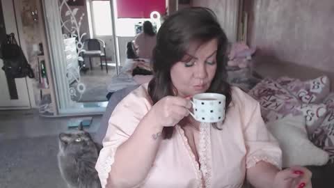 Snapshot of samanta_shy chatting on 12, 10, 2025 Marry online show from 12, 10, 2025