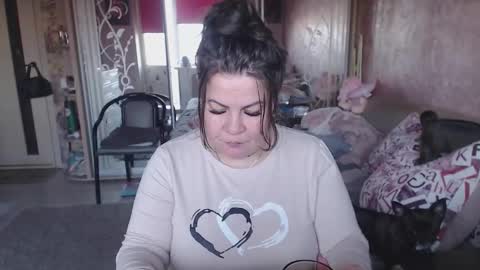 Snapshot of samanta_shy chatting on 21, 11, 2025 Marry online show from 21, 11, 2025