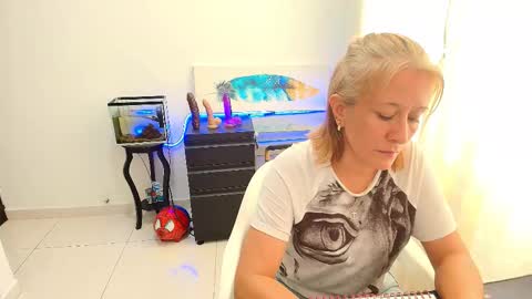 Snapshot of samanta_stone69 chatting on 20, 10, 2025 Samanta Stone online show from 20, 10, 2025