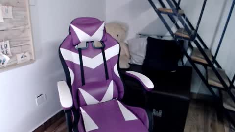 Snapshot of samantha2girl chatting on 20, 12, 2025 samantha online show from 20, 12, 2025