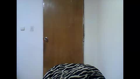 Snapshot of samantha_duque01 chatting on 1, 12, 2025 samantha online show from 1, 12, 2025