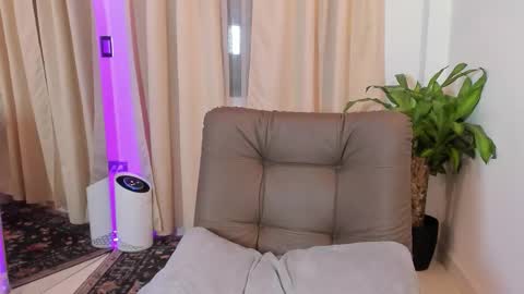 Samantha Ferrec online show from 10, 1, 2026