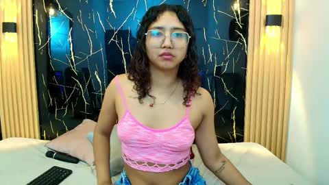 Snapshot of samantha_fox8 chatting on 30, 4, 2026 online show from 30, 4, 2026