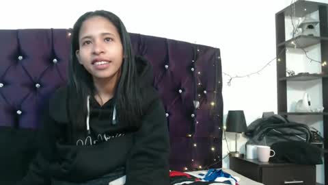 Snapshot of samantha_fox_squirt chatting on 25, 12, 2024 lizzy online show from 25, 12, 2024