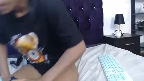 Snapshot of samantha_fox_squirt chatting on 22, 1, 2025 lizzy online show from 22, 1, 2025