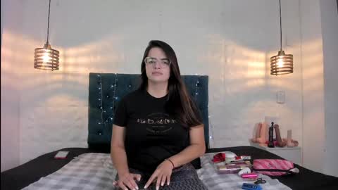 samantha_foxyy online show from 26, 4, 2026