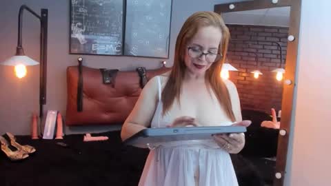 Snapshot of samantha_mature56 chatting on 12, 3, 2025 Sam online show from 12, 3, 2025