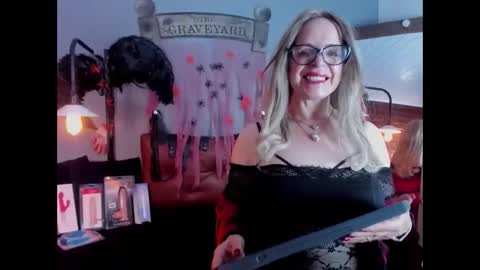 Snapshot of samantha_mature56 chatting on 24, 10, 2025 Sam online show from 24, 10, 2025