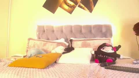 Snapshot of samantha_spike chatting on 5, 12, 2025 Samantha online show from 5, 12, 2025