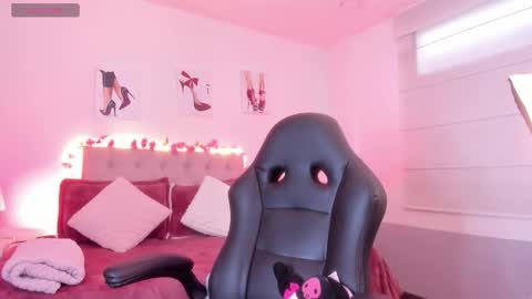 Snapshot of samantha_spike chatting on 18, 1, 2026 Samantha online show from 18, 1, 2026