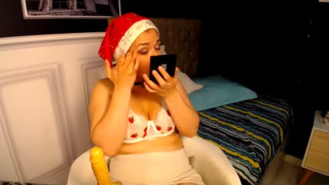 Snapshot of samanthaanderson chatting on 15, 12, 2024 Samantha Anderson online show from 15, 12, 2024