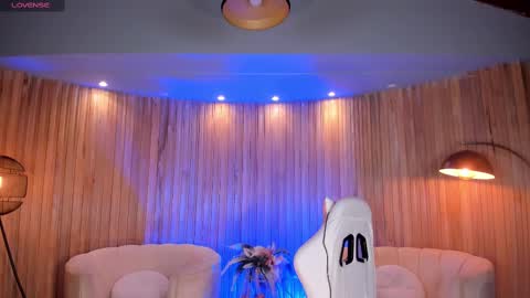 Samantha Klein online show from 20, 2, 2025