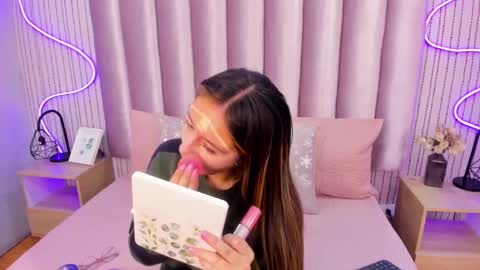 Snapshot of samanthapeachs chatting on 12, 11, 2025 Alejandra online show from 12, 11, 2025