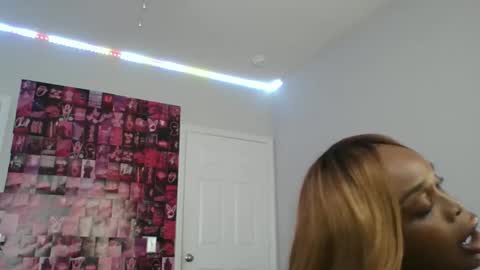 Snapshot of samanthaporsha chatting on 3, 2, 2025 samanthaporsha online show from 3, 2, 2025