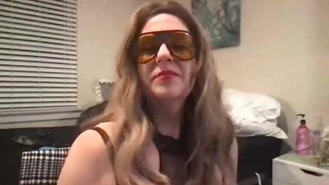 Snapshot of samanthavale chatting on 14, 12, 2025 Samantha Vale online show from 14, 12, 2025