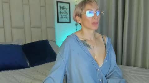 Snapshot of samanthaxmami chatting on 18, 1, 2025 Samixmami online show from 18, 1, 2025