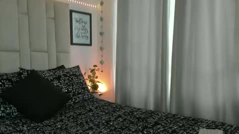 Snapshot of samanthaxmami chatting on 5, 2, 2025 Samixmami online show from 5, 2, 2025