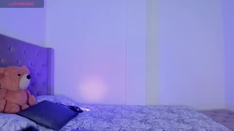 Samara is my name a pleasure delighted that you are here leave your thumb up it is important to me online show from 15, 2, 2026