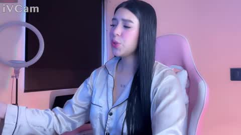 Snapshot of samara_lam chatting on 12, 1, 2025 Sammy  online show from 12, 1, 2025