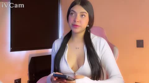 Snapshot of samara_lam chatting on 2, 2, 2025 Sammy  online show from 2, 2, 2025