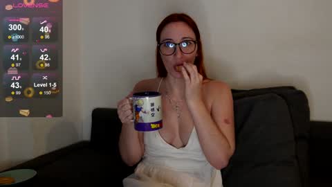 Snapshot of samarafromthewell chatting on 9, 1, 2025 Samara From The Well online show from 9, 1, 2025