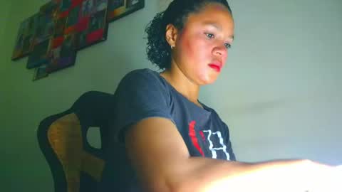Snapshot of samary_thomas chatting on 8, 7, 2026 samary thomas online show from 8, 7, 2026