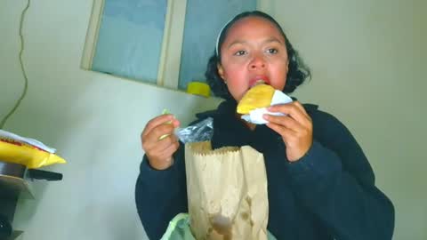 Snapshot of samary_thomas chatting on 15, 7, 2026 samary thomas online show from 15, 7, 2026