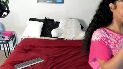 Yaya online show from 24, 2, 2025