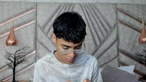 Snapshot of samfrrost chatting on 16, 4, 2026 Samfrrost online show from 16, 4, 2026