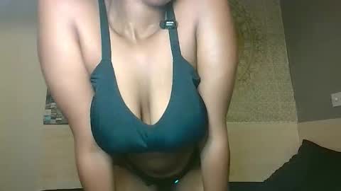 Snapshot of sami_brown chatting on 21, 10, 2025 Sami online show from 21, 10, 2025