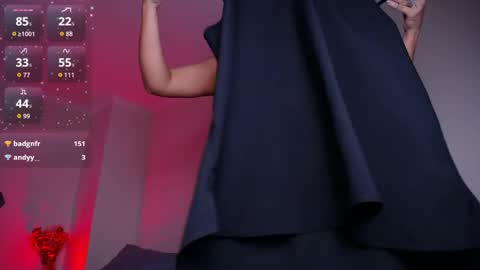 Samantha Santacoloma online show from 15, 4, 2026