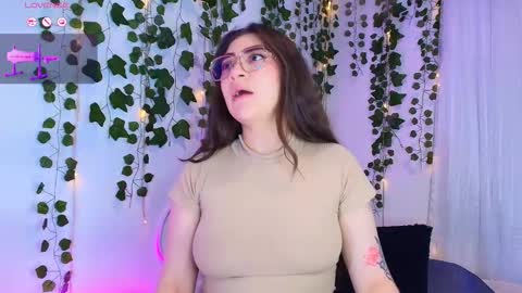 Snapshot of samii_evans chatting on 11, 10, 2025 samii evans online show from 11, 10, 2025