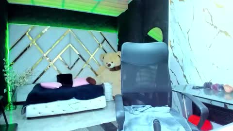 Snapshot of sammanthaboob chatting on 27, 9, 2025 Luisa online show from 27, 9, 2025