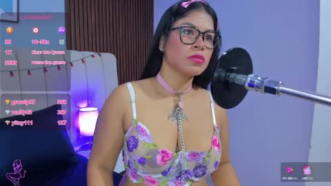 Snapshot of sammy__evanns chatting on 3, 2, 2025 Sammy Evanns online show from 3, 2, 2025