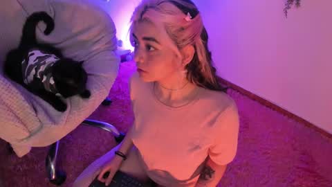   online show from 4, 1, 2025