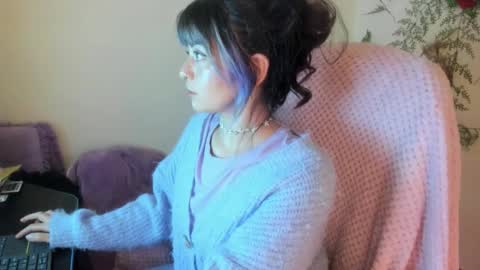   online show from 10, 10, 2025