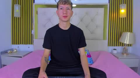 Snapshot of sammysex_ chatting on 25, 11, 2025 SAMMY online show from 25, 11, 2025