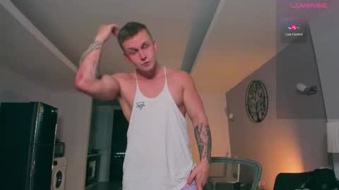 Snapshot of samuel_andrew chatting on 22, 9, 2025 Samuel online show from 22, 9, 2025