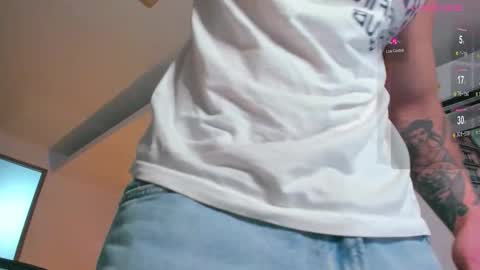 Snapshot of samuel_andrew chatting on 11, 10, 2025 Samuel online show from 11, 10, 2025