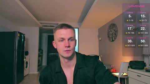 Snapshot of samuel_andrew chatting on 15, 10, 2025 Samuel online show from 15, 10, 2025