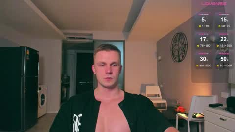 Snapshot of samuel_andrew chatting on 20, 10, 2025 Samuel online show from 20, 10, 2025