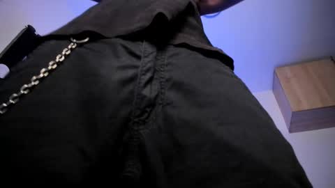   online show from 30, 9, 2025