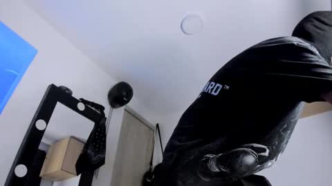   online show from 7, 10, 2025