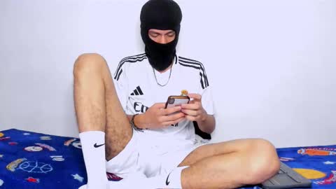   online show from 17, 10, 2025